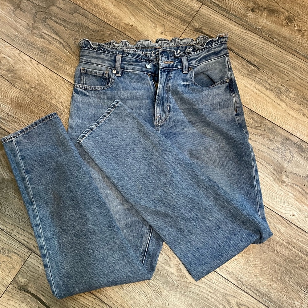 American eagle mom jeans